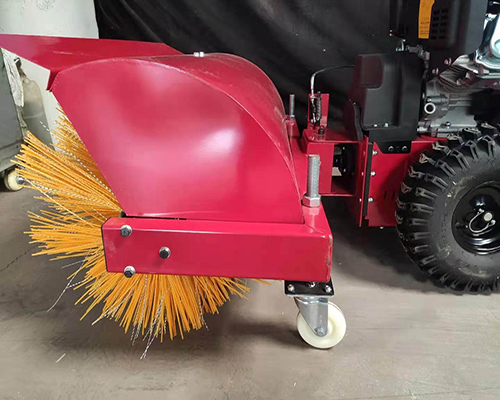 滾刷掃雪機廣泛應用於冬季和下雪天(圖1)